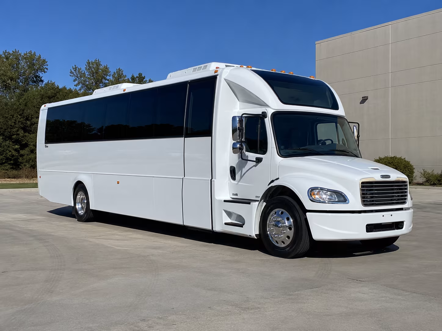 brooklyn park 28 passenger party bus