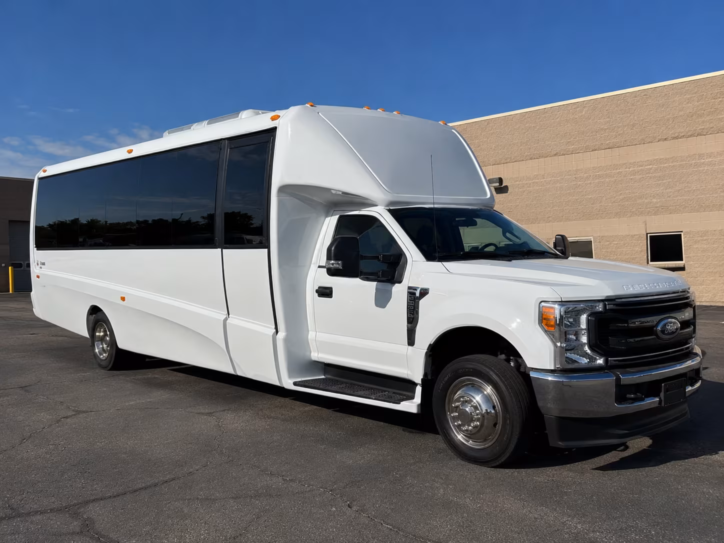 charter bus rentals for brooklyn park high school and middle school trips