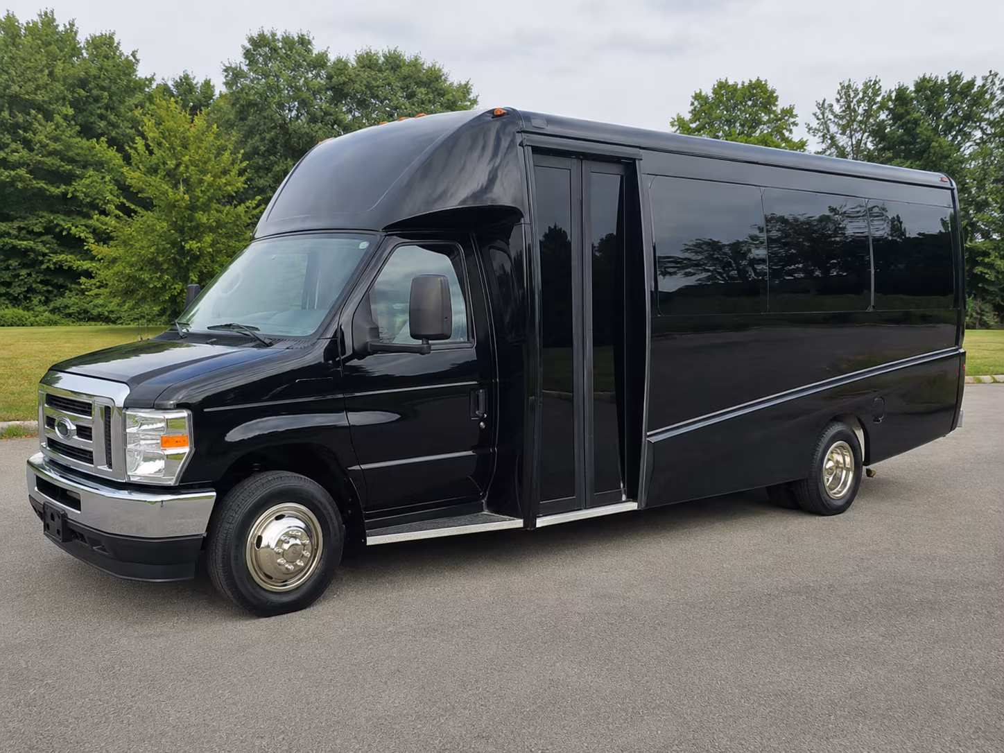 charter buses for large brooklyn park prom groups and grand march shuttles