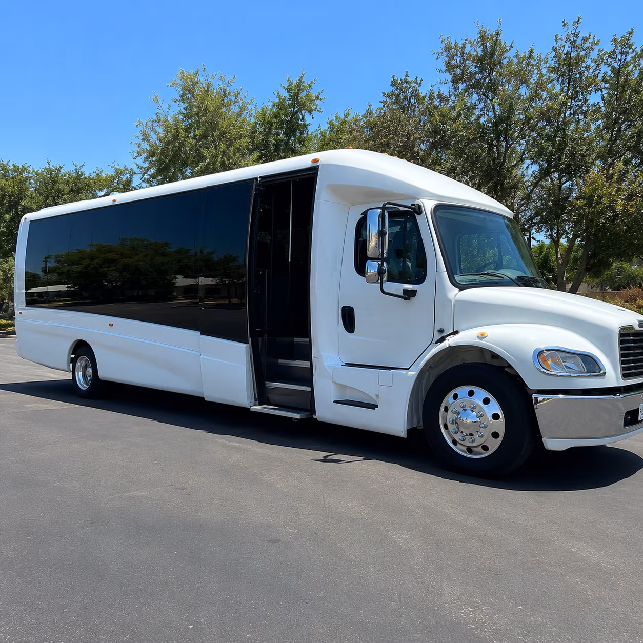 corporate event buses for brooklyn park business groups
