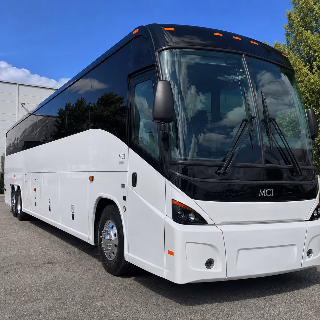 msp airport shuttle buses for hotels and resorts near brooklyn park